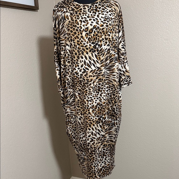 Nuggles Dresses & Skirts - Nuggles Chic Animal Print Long Dress